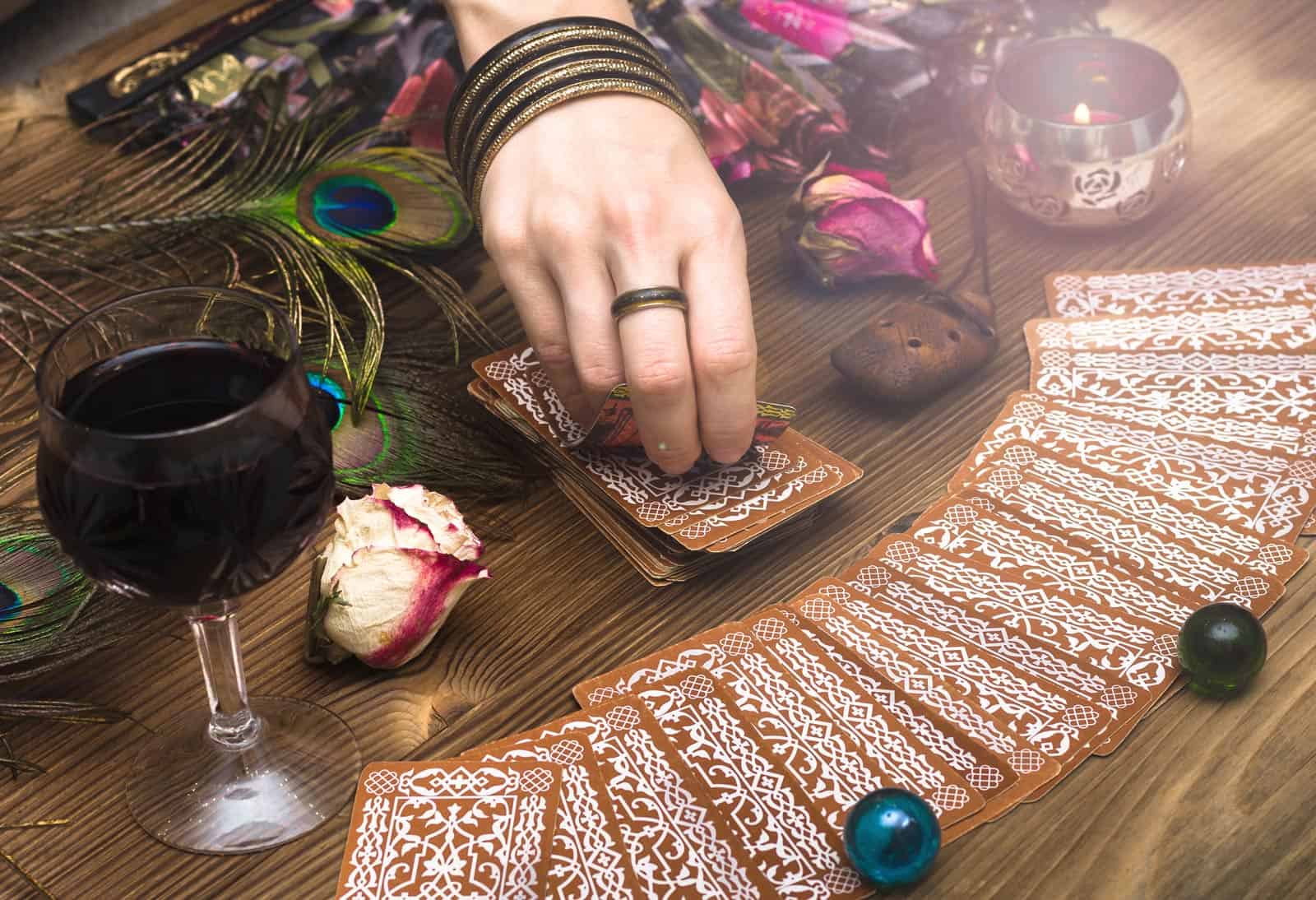 Ljubavni tarot astral